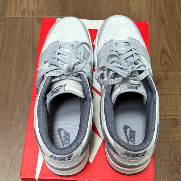 Nike Men's Light Gray and White Sneakers - Picture 6 of 7